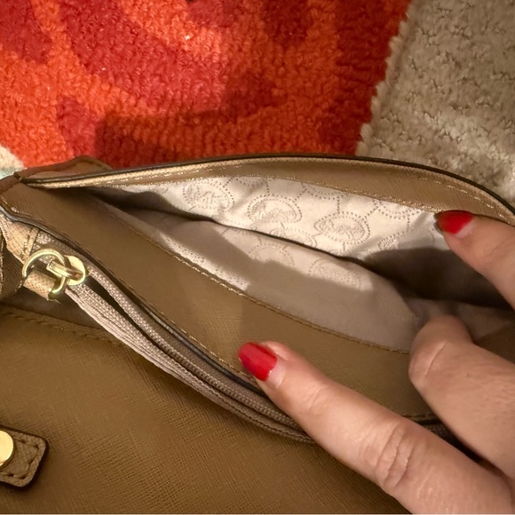 Michael Kors Beige Crossbody Bag with Gold Accents - Picture 9 of 9